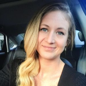 Meet your Posher, Chloe